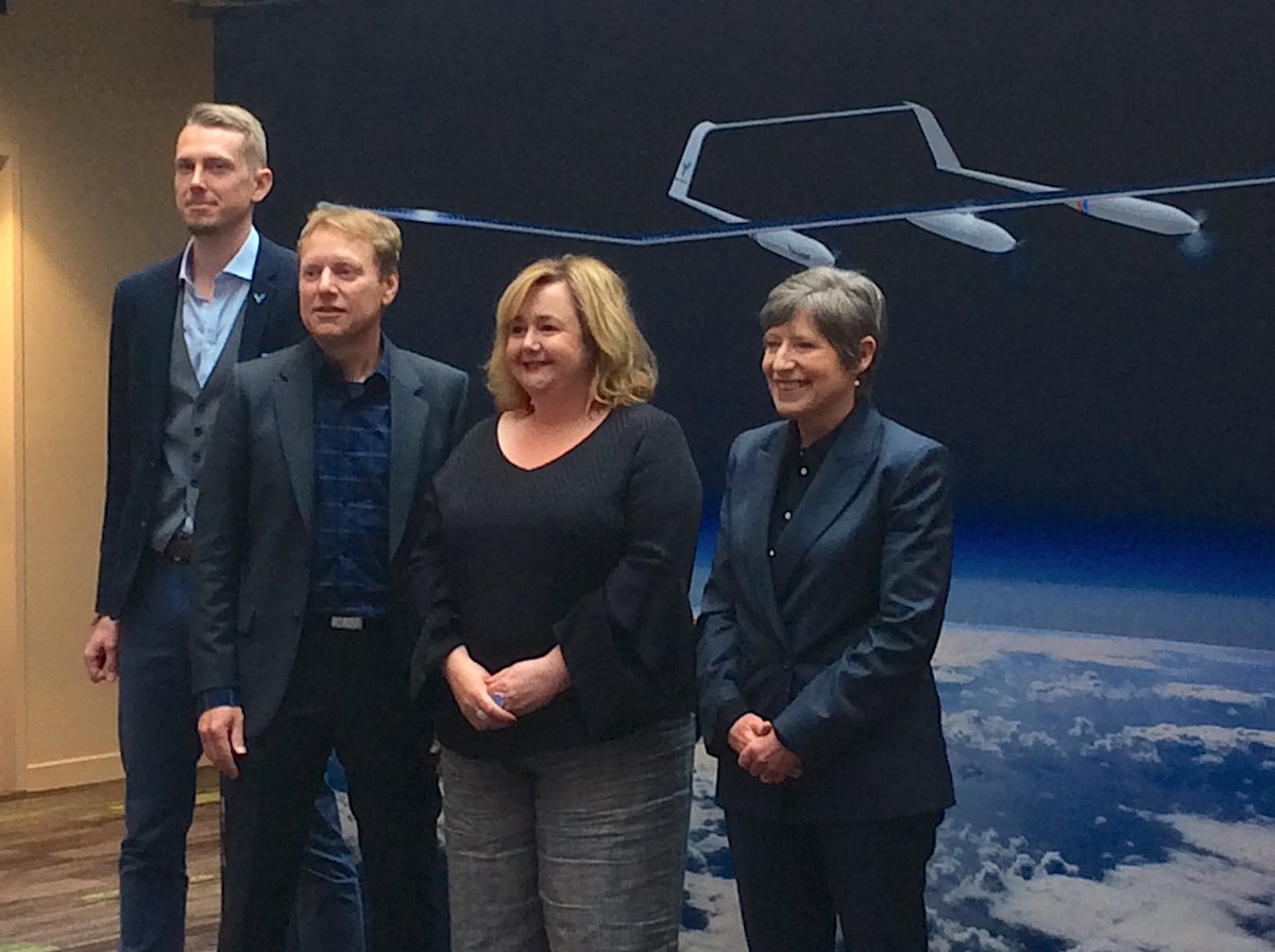 GeniusNet's tweet photo. High Fliers. Exciting to be at #KeaAerospace company launch today. One of our brilliant @ThincLabUC companies @UCNZ. Great presentation from @rocketnz and team plus some inspiration from @Megan_Woods & @LianneDalziel. #ThincLabNZ #NZStartups https://t.co/x1JUYwmgsy