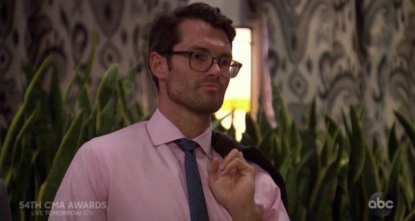 bachelorbitchhh's tweet photo. bennett our king showing the other men how it’s done #bachelorette #TheBachelorette https://t.co/LCRMVMJNVt