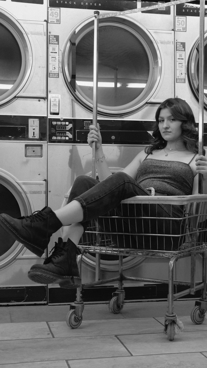 shotsbycell's tweet photo. Toss your dirty shoes in my washing machine heart https://t.co/2nxzS5C8we