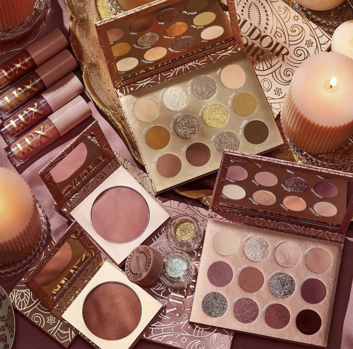 Trendmood's tweet photo. #REVEALED 🚨NEW! AMOUREUX COLLECTION 🕯️💖 by @ColourPopCo Includes: 
Boudoir Noir Palette $18
Menage A Muah Palette $18
2 Pressed Powder Blushes $10 each
4 LUX Lip Oils $8 each
Mini Glitterally Obsessed Gel Kit $10
Online ➡️ NOV 19TH *use code: TRENDMOOD 10% off exclusions apply https://t.co/g1HQT9cbCS