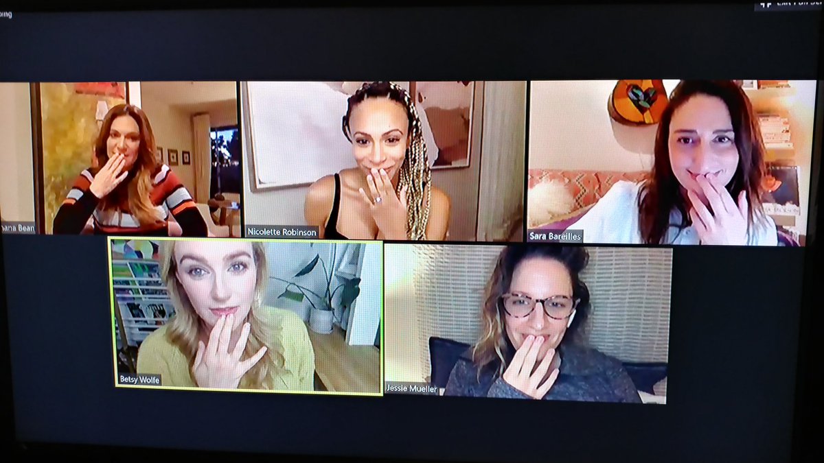 yems28's tweet photo. This @BroadwayEvolved chat is a total gem. 💎 Look at these cuties! #AllTheJennas #WaitressMusical https://t.co/mM0sInjwXA