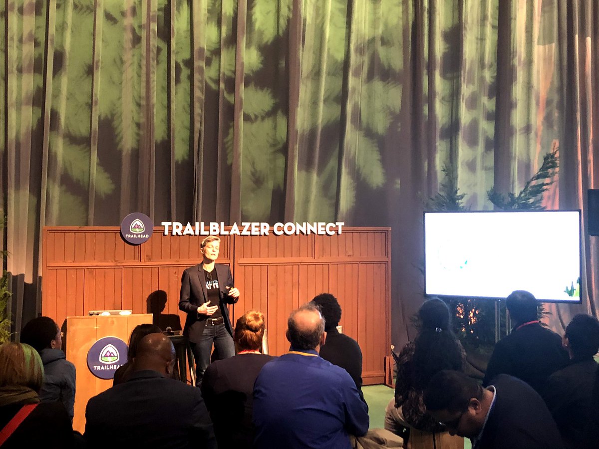 Then we headed to NY World Tour in Dec ‘19. You networked and I nerded out over  @TableauCRM,  @QuipSupport and getting to meet  @alanlepo and  @rockchick322004