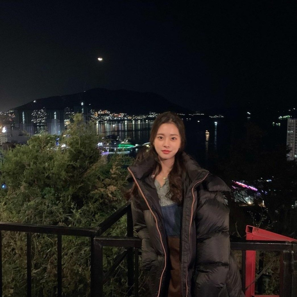 nctyzenbase's tweet photo. #Dyoung NCT dan lawan mainnya Kim In-yi memberi spolier bahwa mereka sedang syuting drama 'The Curious Stalker' 

#NCT #DOYOUNGACTOR @nctyzenbase 🦊 https://t.co/e2CLYi6jEj