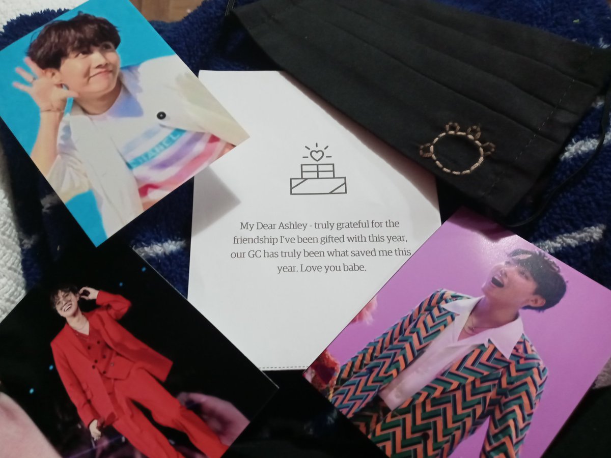 hobi_ears's tweet photo. Did I say it's been an amazing wonderful mail day?? My beautiful amazing sweet love @Mrs_Laury_B gifted me a mask and some hot hobi pics. I love you babe and samsies 😍 #mushalert our GC is the absolute best to happen to me and I love yall a whole lot cant even measure it 😘😘😘 https://t.co/7MKcsK97np