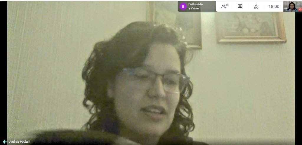 Hoy el círculo de lectura de Bunko contó con la participación de <a href="/NeaPoulain/">🐉 h e l e n a 🐲</a> ✨ Hablamos de fanfics, muchas escritoras y amor por la escritura. Eres genial, Nea. ¡Gracias! ❤️