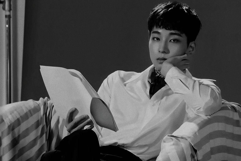 nonunougat's tweet photo. 🌃Midnight Serenade🌃

A Meanie Alternate Universe

Mingyu kesulitan tidur di malam hari, Midnight Serenade memberi solusi. Lalu Dazzlingfoxy datang dan membuat Mingyu nyaman. Nyatanya, ia adalah Wonwoo si pendiam. Oh, jangan lupakan pula kisah kecil ttg masa lalu mereka. https://t.co/jI0Lh2gYKh