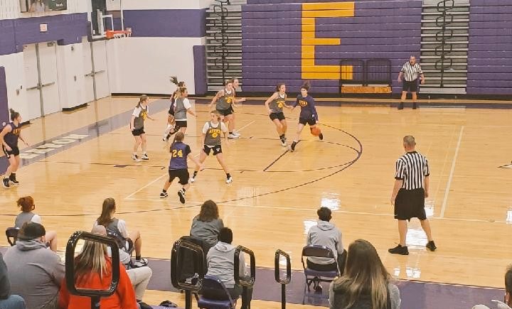 AlterGirlsBball's tweet photo. π Headed west tonight to scrimmage Eaton. Enjoyed another night of playing ball and getting better! Good luck to the Eagles this season! #GoALK #WeWantASeason βοΈ https://t.co/0uTIcjEzmd