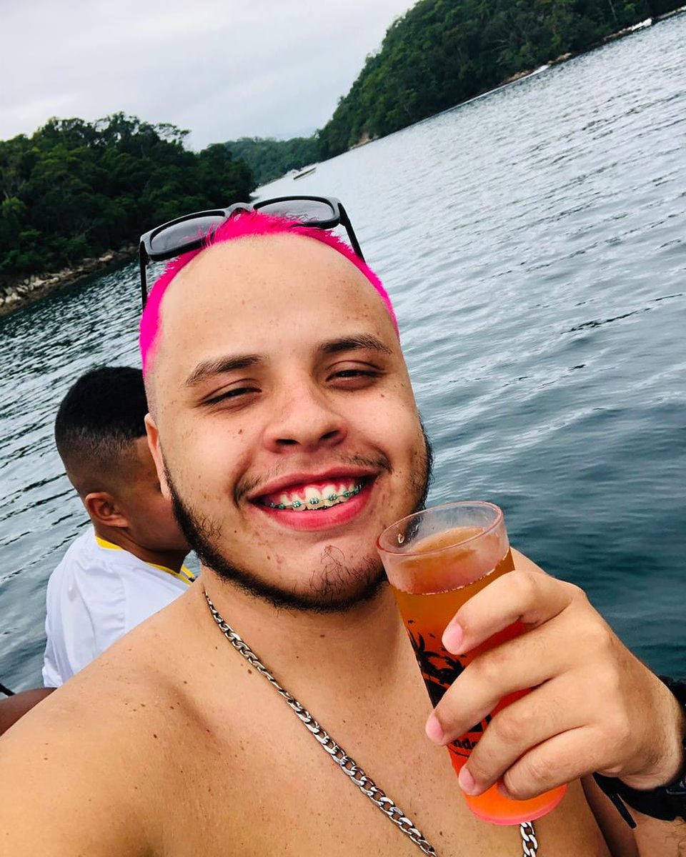 SandrinCRVG's tweet photo. 😁🥃 https://t.co/eq3QDLDFtO