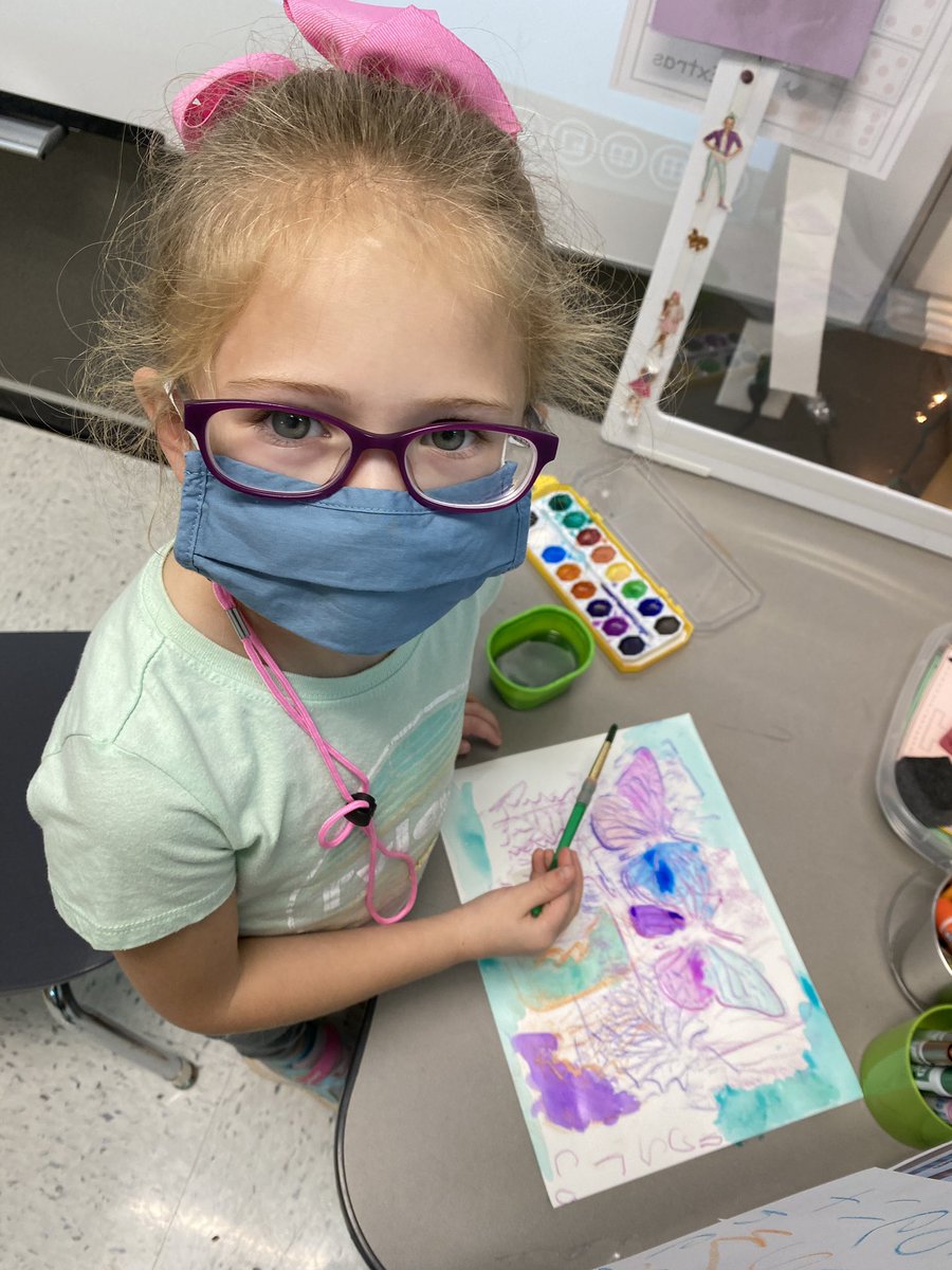 HVEArt's tweet photo. Kinder @LisaAMenking leaf and insect rubbings with some watercolor painting! Experimenting with wax resist. #lifeisgoodathve https://t.co/Fc8PRFvnnR