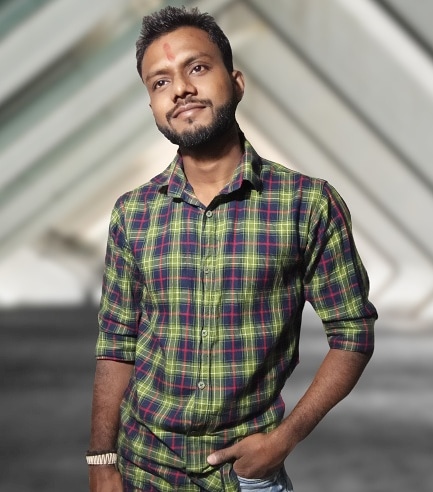 AackyVerma's tweet photo. People think they smart
But they forget other person also can smart 🧐
.
.
.
#smileoflights #aacky
#aackyverma #aackyimage #famous #famouspeople #personality #model
#love #photooftheday #fashion #picoftheday #summer #style #smile #life #photography #dream #single https://t.co/CHimIul7I2