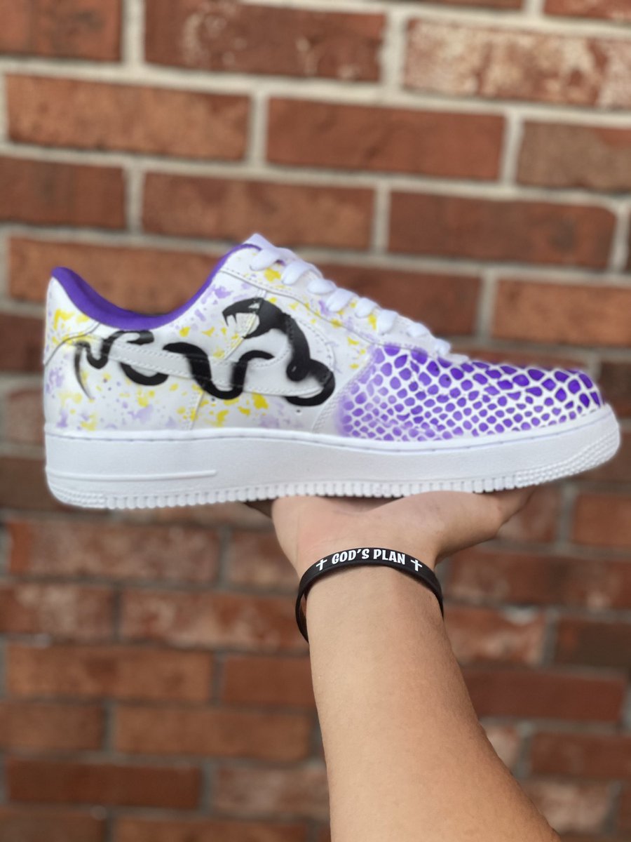 TheSweetKicks1's tweet photo. I been off twitter for a min but I'm back &amp;, better🙇🏽‍♂️
#thesweetkicks https://t.co/Ta50N2UqwQ