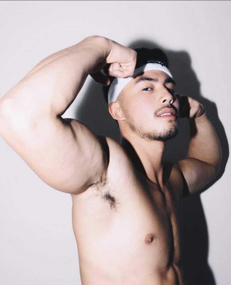Wild_Shiba's tweet photo. Good morning everyone, have some Hot Pandesals by Tony. Panulak na lang ang kulang. Stay safe πππβ€οΈ #TonyLabrsuca https://t.co/dZo6mZQHB8