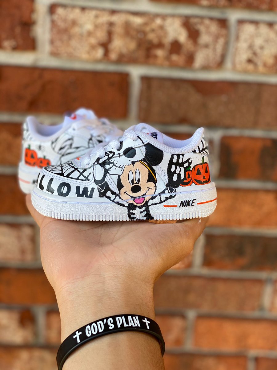 TheSweetKicks1's tweet photo. Throwback Toddler Halloween Mickey Forces🤯.
#thesweetkicks https://t.co/LYi3ncMW8e