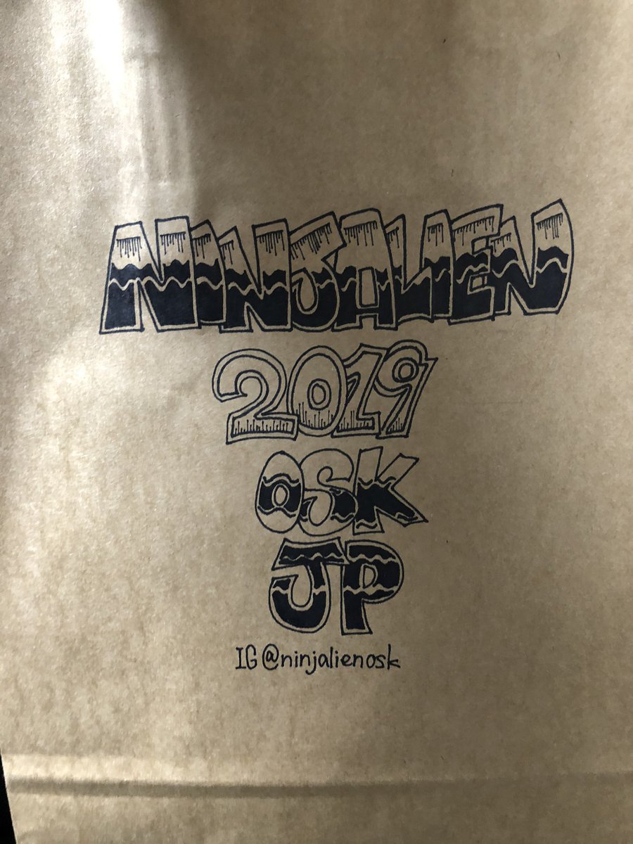 ninjalienosk's tweet photo. NINJALIENの商品が入る紙袋は一味ちゃいまっせ
#手描き https://t.co/pw6OewmQQL