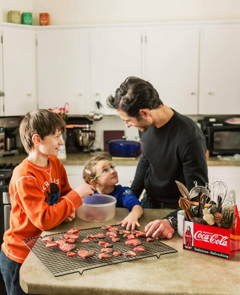 reallifewithdad's tweet image. I know most of you are having visions of plump turkeys right about now, but do you know what else comes to mind this time of year? I better start working on those Christmas cookies 🍪. What’s your favorite recipe?
#cookietime #cookiemaking #familycook… instagr.am/p/CHt0a99hIDo/