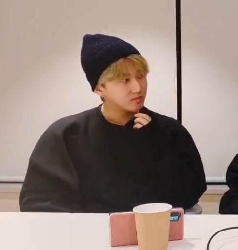 oversized sweater = sweater paws