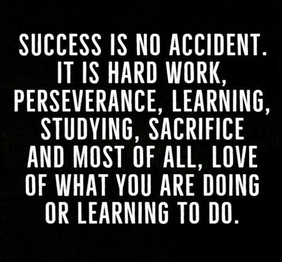 MsSaiegh's tweet photo. I AM SO EXCITED to share that I will be joining the @EarnscliffeSPS community online teaching grade 7/8 - #WeTheInspirers 

I am ready tomorrow to virtually welcome 30 students, their growth mindsets and to truly build an inspiring community of lifelong learners! 💖🥰 https://t.co/xNnGnCpYOp