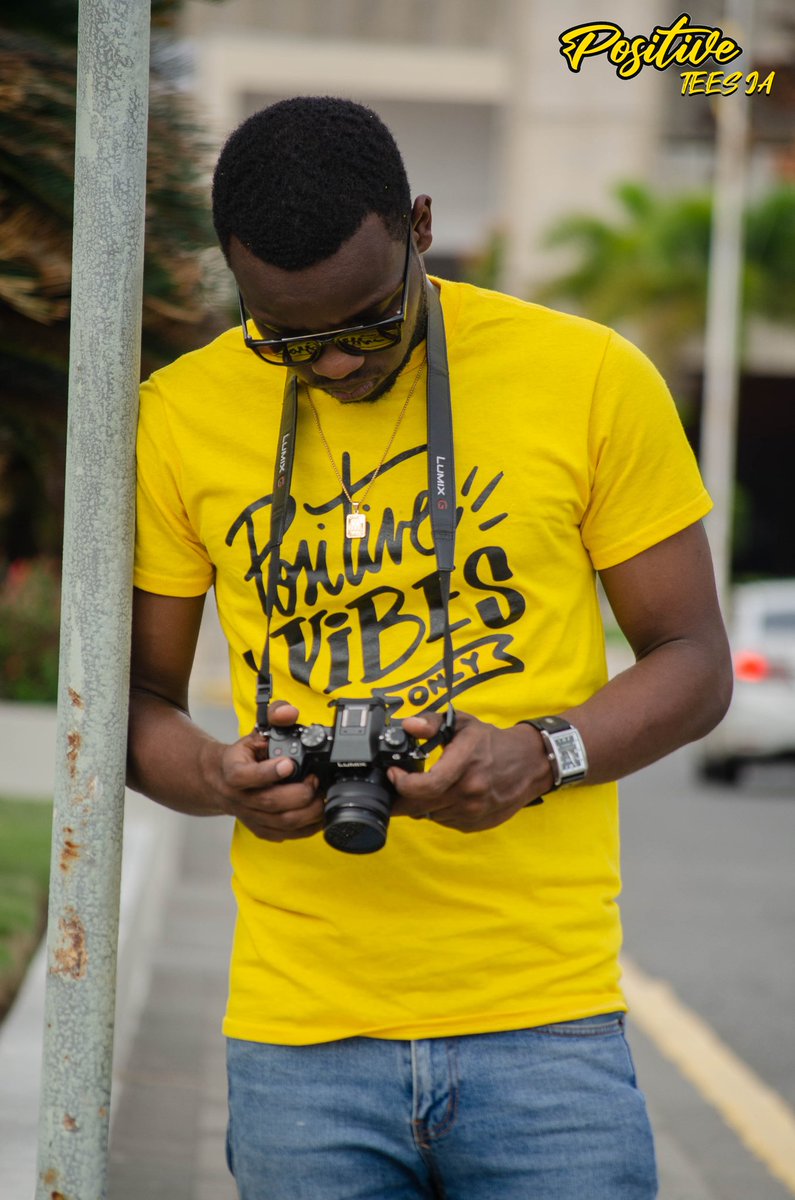 PositiveOrgJA's tweet photo. Hey TWEEPS! We just can't decide. 😭😭 Which one of our Positive Vibes Tees do you prefer? Black or Yellow?👀 
RT "BLACK"
LIke for "YELLOW"👇🏾

Positive Tees Ja 👉🏾Injecting your wardrobe with POSITIVITY! 🤗

#PositiveTeesJA https://t.co/oZMKRdbJfi