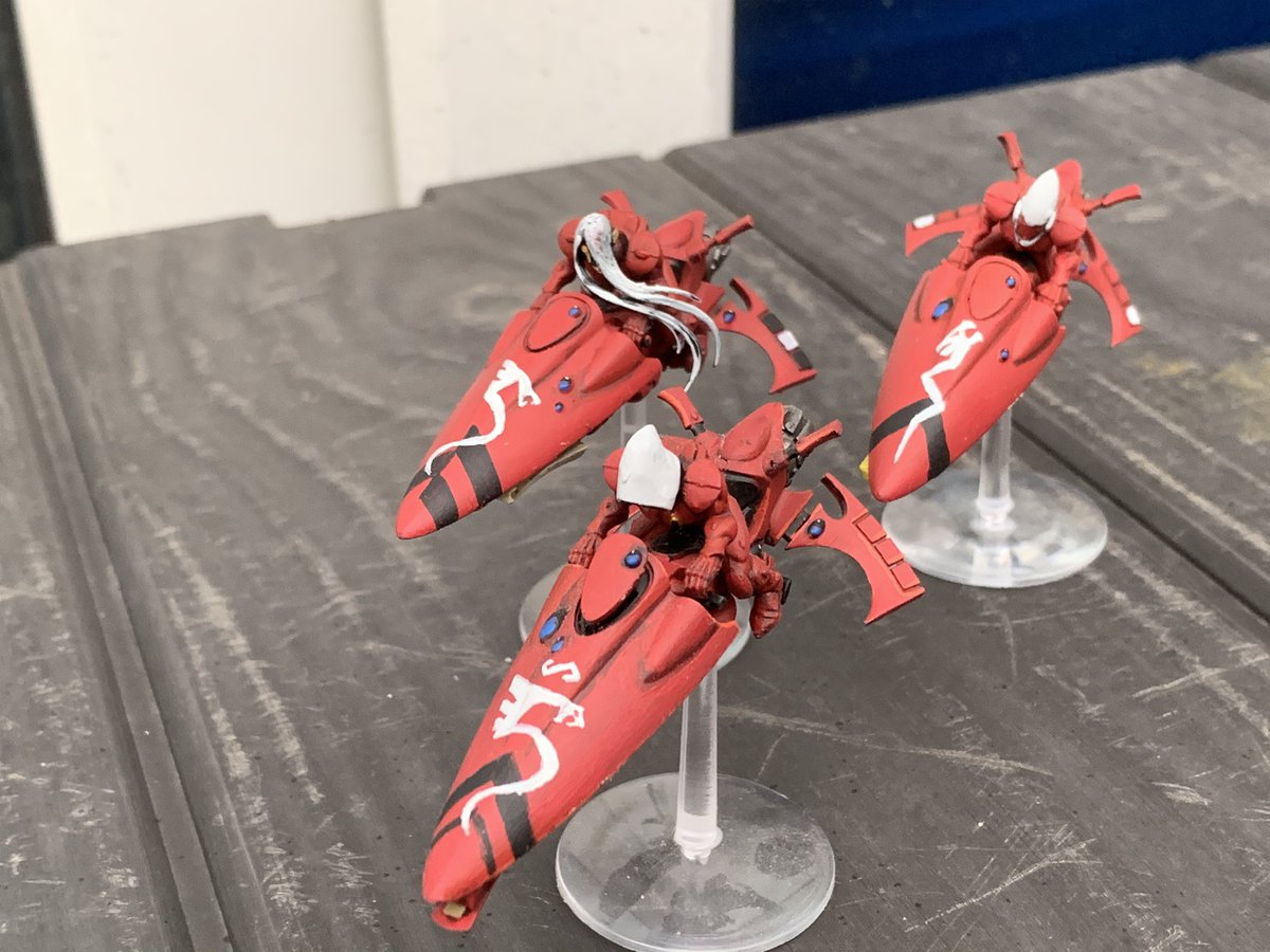GereonLives's tweet photo. Zoom zoom! #paintingwarhammer #warhammercommunity #eldar #40k #saimhann #jetbikes #gamesworkshop #warhammer #zoom https://t.co/KLZoPXn9xc