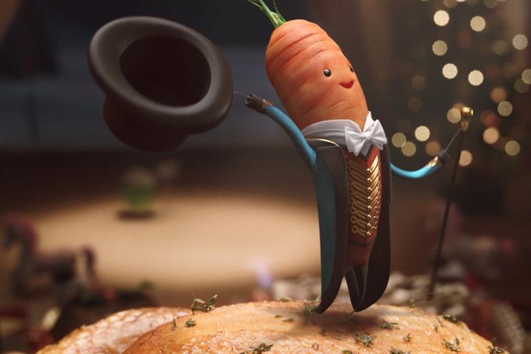 CallumBorland1's tweet photo. Don't understand how people are saying they can't relate to the family in the Sainsbury's ad when Aldi's is literally a family of carrots 🤨 #SainsburysXmas #sainsburysadvert https://t.co/fiJndOVyWF