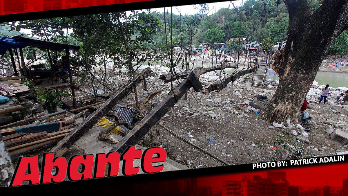AbanteNews's tweet photo. TINGNAN: Hanging bridge sa Rodriguez, Rizal na nawasak sa baha, pinagtulungang ayusin ng mga residente #UlyssesPH #RizalNeedsHelp 
https://t.co/fhudd2bZkR
#Rizal 
#Rodriguez
#UlyssesPH
#RizalNeedsHelp
#HangingBridge
#TunaynaTabloidista
#AbanteNews
#AbanteVideos
@patrickadalin https://t.co/SxDBYf8lKO