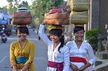 SayedAlRafi1's tweet photo. The Balinese people (Indonesian: Suku Bali) are an Austronesian ethnic group https://t.co/SDLTnKIEAp