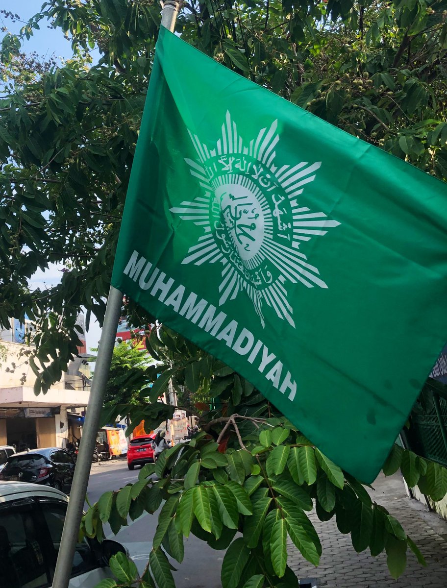 Tahun 26 Lahire NU ...
Ijo ijo Benderane NU ... 
Laiki Gone Sopo nu?