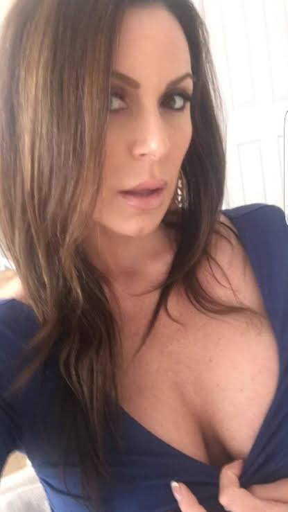KendraLustFans2's tweet photo. @KendraLust #wednesdaythought Nothing is impossible in this world https://t.co/Qlm8f25vGQ