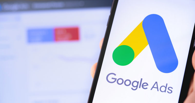 WebmarketingCOM's tweet photo. Avez-vous déjà essayé de mesurer le nombre d’annonceurs qui se servent des termes de votre marque sur Google Ads sans votre autorisation ? Oui ? Apprenez à protéger votre marque des annonceurs parasites 👉 https://t.co/zMmkH5OCOi https://t.co/mdXWO940px