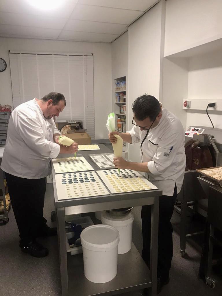 sterncatering's tweet photo. In #Zwolle doen we het SAMEN!

Mooie samenwerking vandaag met @BonbonnerrieBor 

#SamenStaJeSterk https://t.co/xqEQvoeZuS