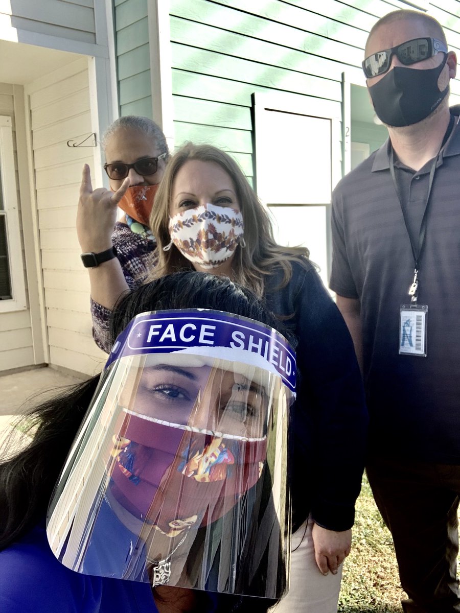 Lynda DeSutter tweet media