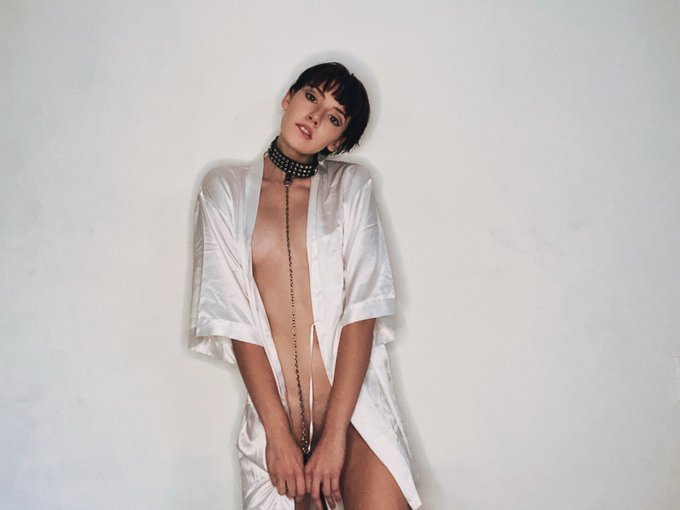 Watch 𝕝𝕖𝕟𝕒's leaked NSFW photo on TwXstars