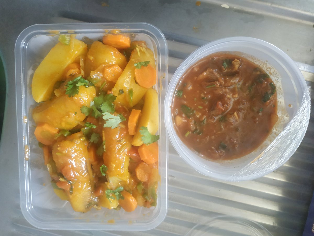 _Ndunge_'s tweet photo. Hello guys, I make some delicious matoke with beef for just 150/- Place your order thru 0770208806 before 10am. Delivery within Nairobi CBD is free. https://t.co/rKHA2igcRH
