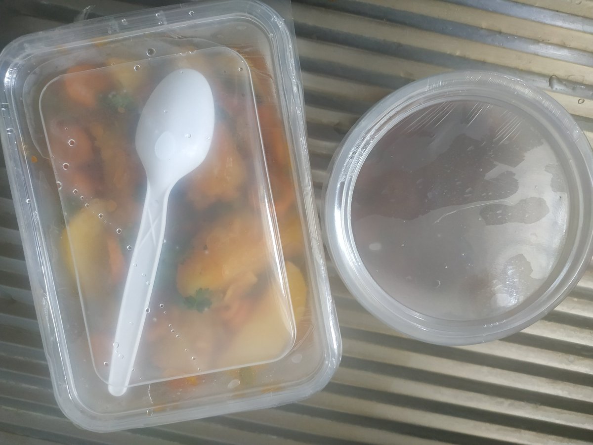 _Ndunge_'s tweet photo. Hello guys, I make some delicious matoke with beef for just 150/- Place your order thru 0770208806 before 10am. Delivery within Nairobi CBD is free. https://t.co/rKHA2igcRH