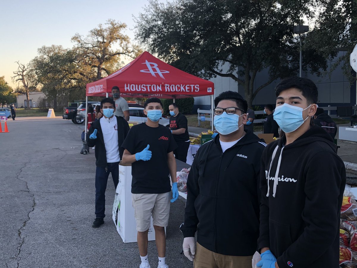 Thank you <a href="/HHLadiesOfPower/">Ladies of POWER</a> <a href="/HTTeenClub/">HT TEEN CLUB</a> for allowing us to help participate, We love to serve our community.