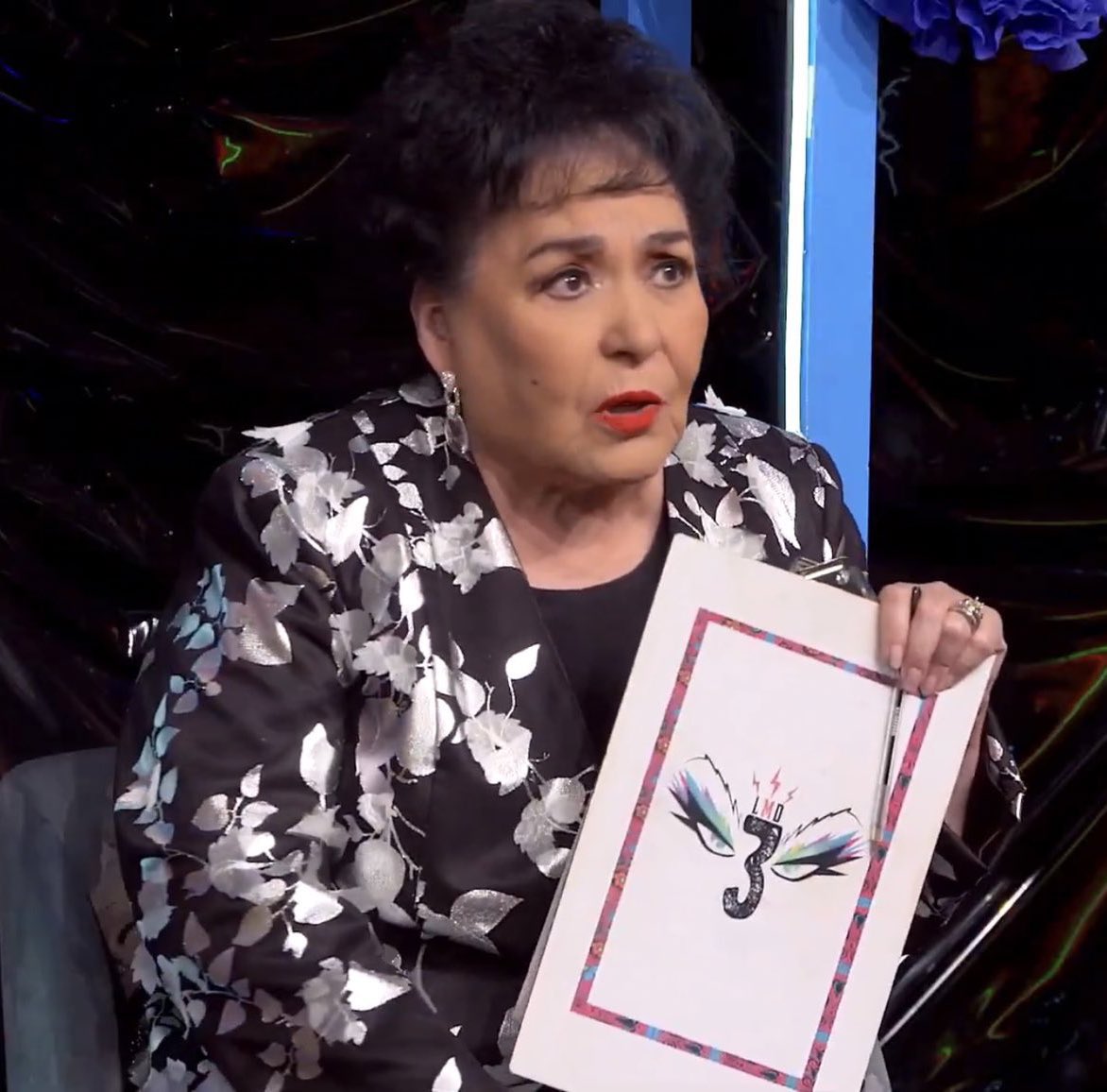 irvinks_isra's tweet photo. Carmelita: Aww te dolieron tus pompitas???
Raga: No, son postizas 
carmelita: 😱😱 (Vente a aventurera)
#LaMasDraga3 @ragadiamante https://t.co/nHs0Fr73qm