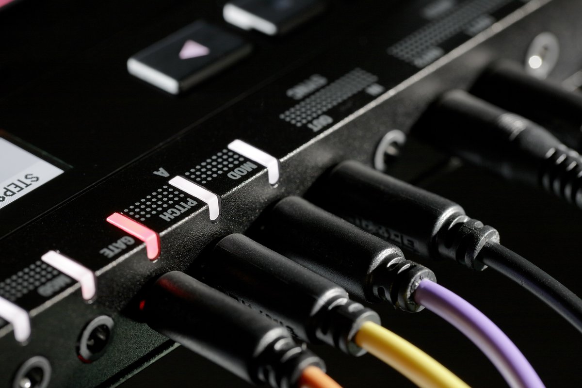 KorgUK's tweet photo. The new generation of hardware #sequencing is here - introducing the #SQ64 #PolySequencer! Providing an unparalleled level of connectivity & intuitive hands-on control, it provides all the flexibility & editing tools to take your music to the next level. #korgsq64 #stepsequencer https://t.co/PEG22VQJ0G