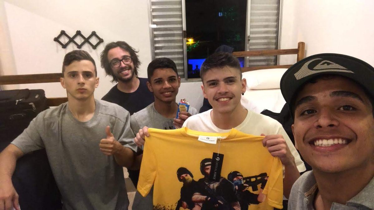 Jardelxe_'s tweet photo. presencial q nois deixou nossa marca @KillersInsanity @iN_BrGomes https://t.co/efCBQYe41R