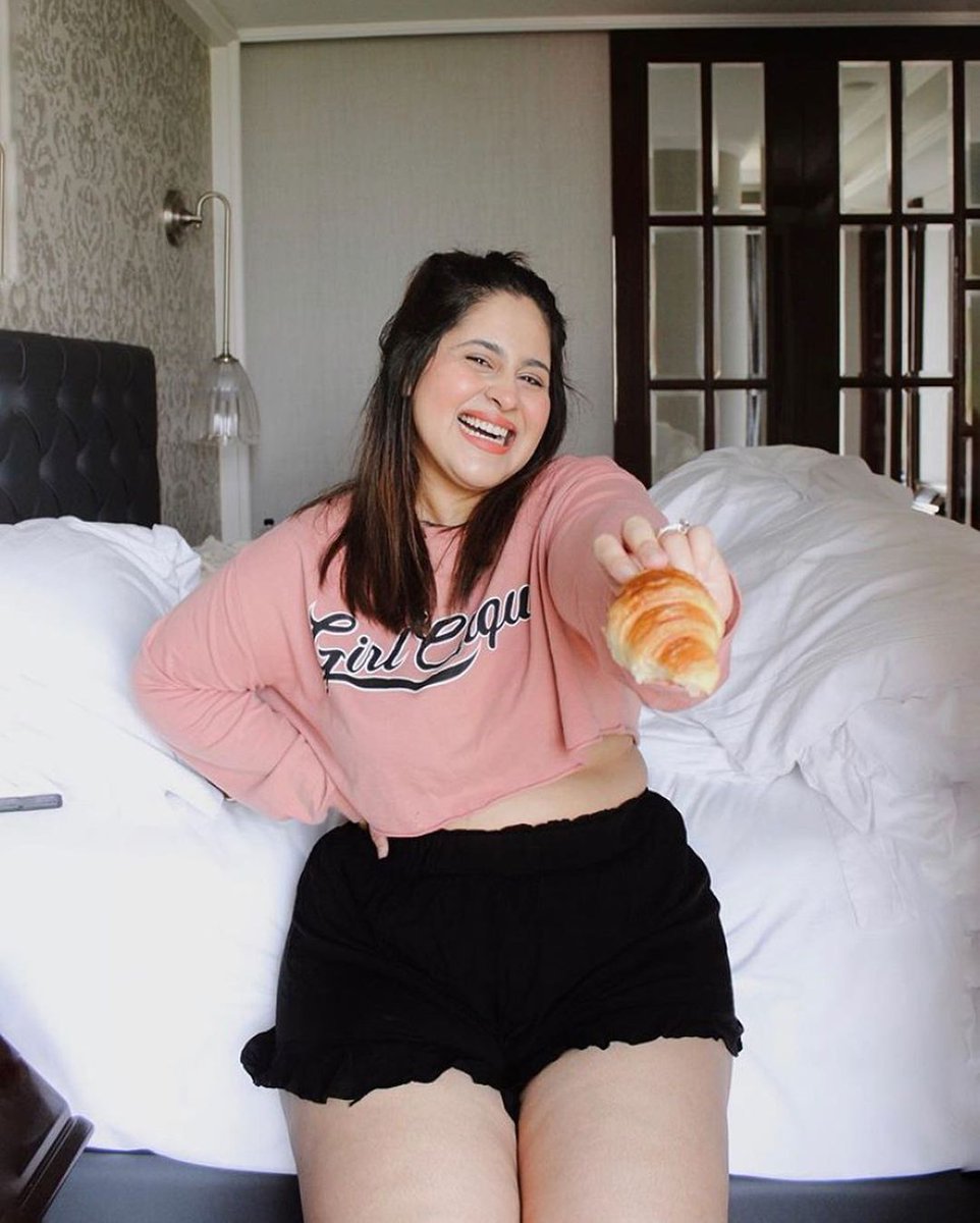 <a href="/Aashna18B/">Aashna Bhagwani</a> is looking absolutely lovely in these peppy shorts from Urbanic. Don't we all agree to this? 😍💕

#AashnaBhagwani #fashionista