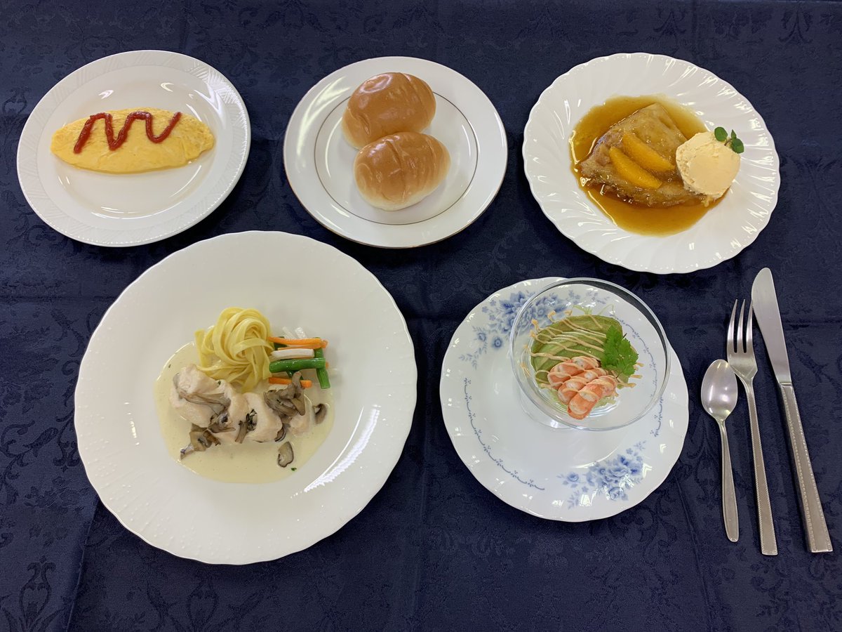 東京都立農業高等学校 على تويتر 食物科 2年調理の実習です 鶏胸肉の茸詰めクリームソース 小海老とアボカドのカクテル オムレツ クレープシュゼット 筍ご飯 金目鯛の煮付け 木の芽和え 鰯のつみれ汁 を作りました 丸鶏や金目鯛の捌き方 鰯の
