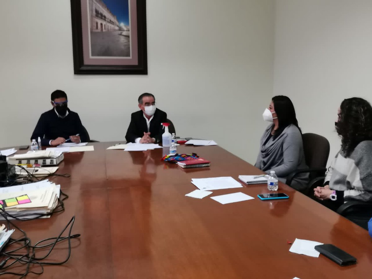 MartinJuarezC's tweet photo. Sesionó esta mañana la #ComisiónExProfeso para dictaminar iniciativas ciudadanas, determínamos trabajar de la mano con la titular de @RegistroCivilSL @lucylastras  para atender propuestas de reforma que atañen a la dependencia @CongresoEdoSLP #LXIILegislatura @marite_correa https://t.co/JlTMXSXZ2d