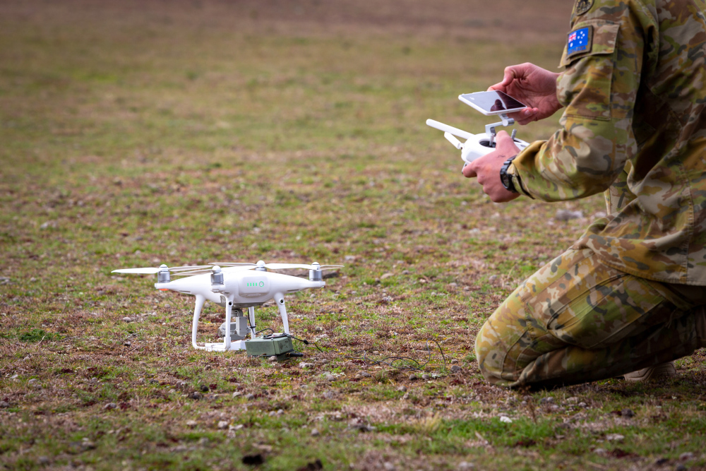 AustralianArmy's tweet photo. As an #ArmyInMotion, we encourage #OurPeople to solve problems in innovative and creative ways. As part of the @AusAirForce Jericho accelerator program, #AusArmy Staff Cadet Oscar recently developed a tracking system for chemical threats. β https://t.co/HByM7x2AH8 https://t.co/OMv06PMfrh
