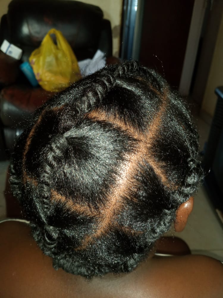 DynoCare's tweet photo. DynoCare hair growth oil stops itchiness and promotes hair growth 
Results seen in 4 weeks 
#dynocare #CannabisCommunity https://t.co/33TLycCEa0