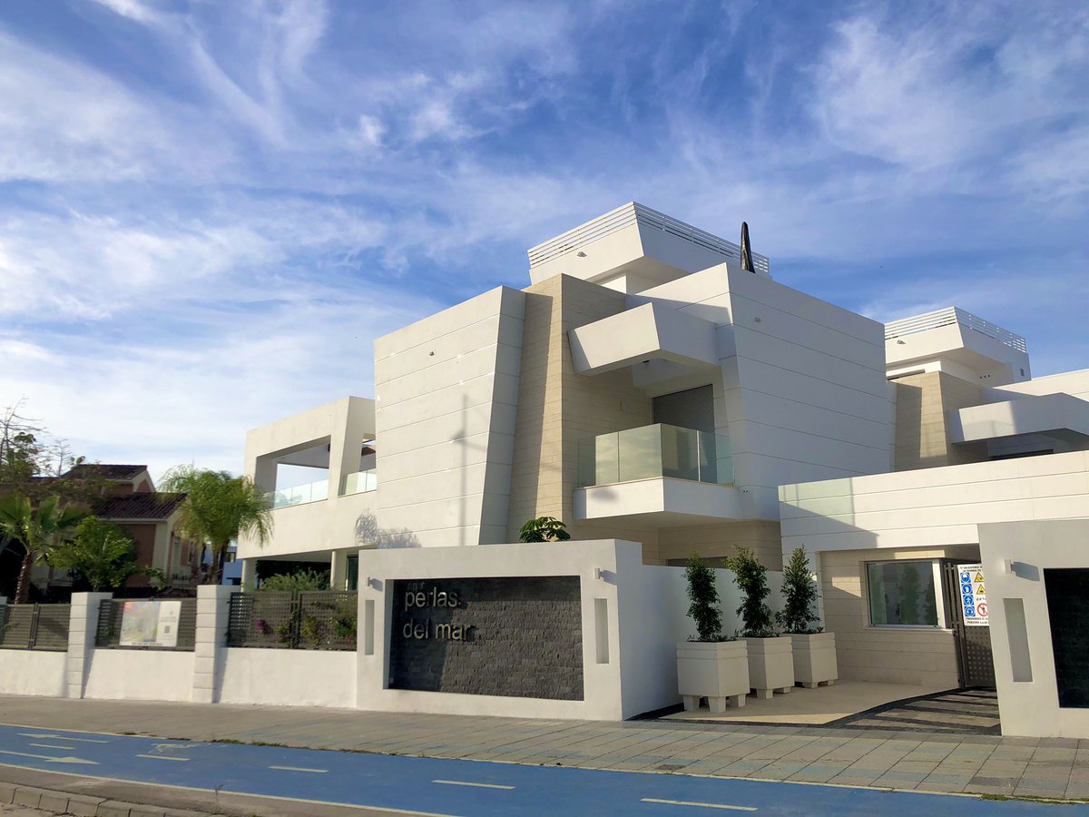 ifindmarbella's tweet photo. “Perlas Del Mar” 4 units left starting from €1,785,000 📍 Beachside San Pedro - Marbella https://t.co/TBYyqMoyUY for more details #luxuryvillas #marbella #propeert #realestate #luxury #luxurylifestyle https://t.co/DiHUvJ4esN