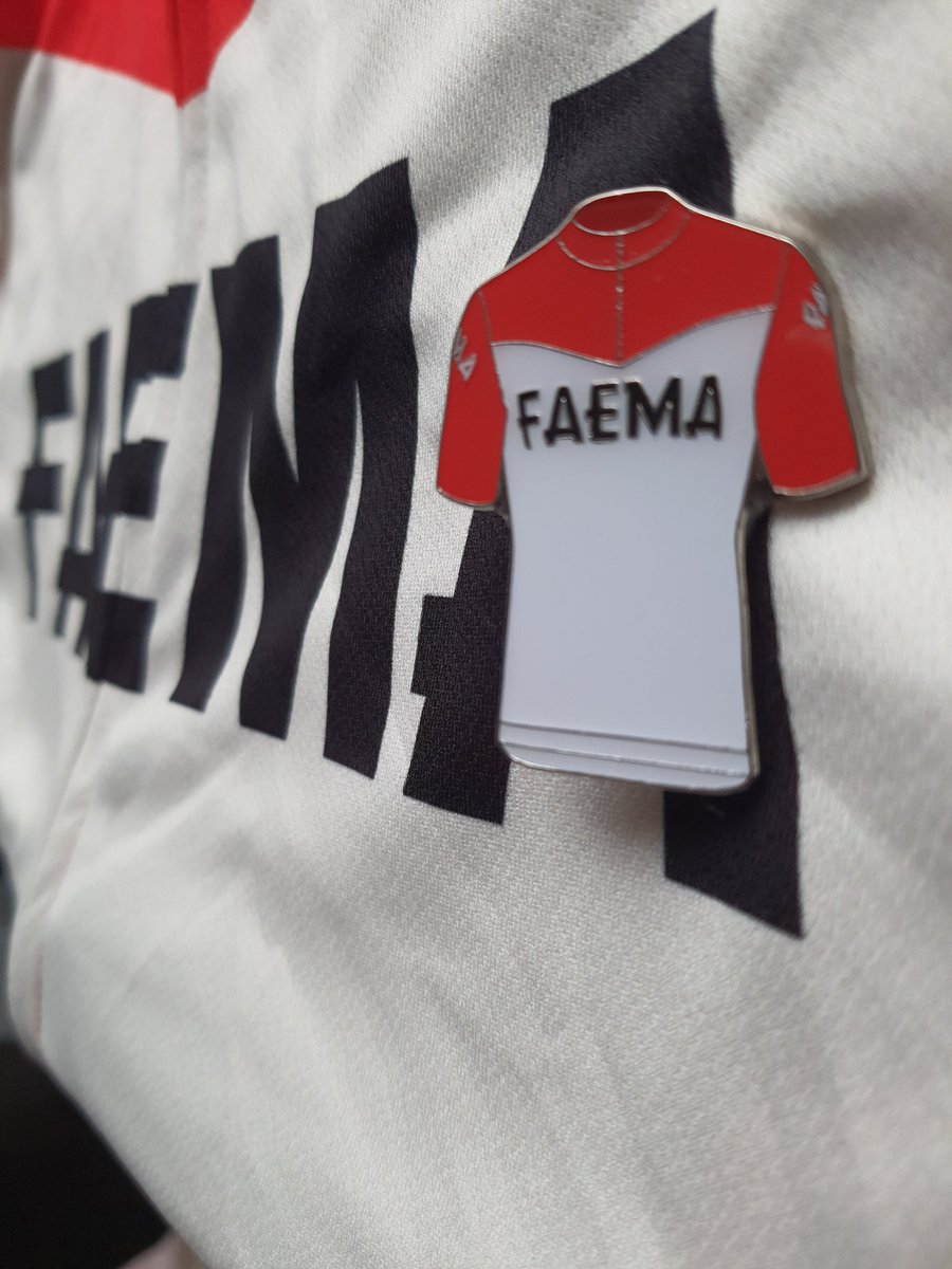 👉GIVEAWAY👈 We all love a little giveaway and you know the score. Follow and retweet for a chance to win this dashing little badge. Good luck and stay safe ❤