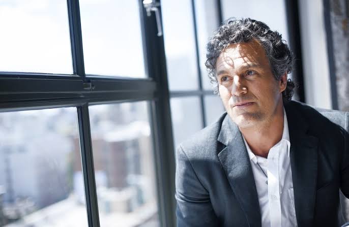 MarkRuffaLovers's tweet photo. "I love the way You think,
I love the way You feel,
I love that beautiful mind,
that beautiful heart of Yours."

💞 #MarkRuffalo 💞😘

[ #ruffalovers #happybirthdaymarkruffalo #Marvel #incrediblehulk #brucebanner #hulk ] https://t.co/Az3rXMlKQr