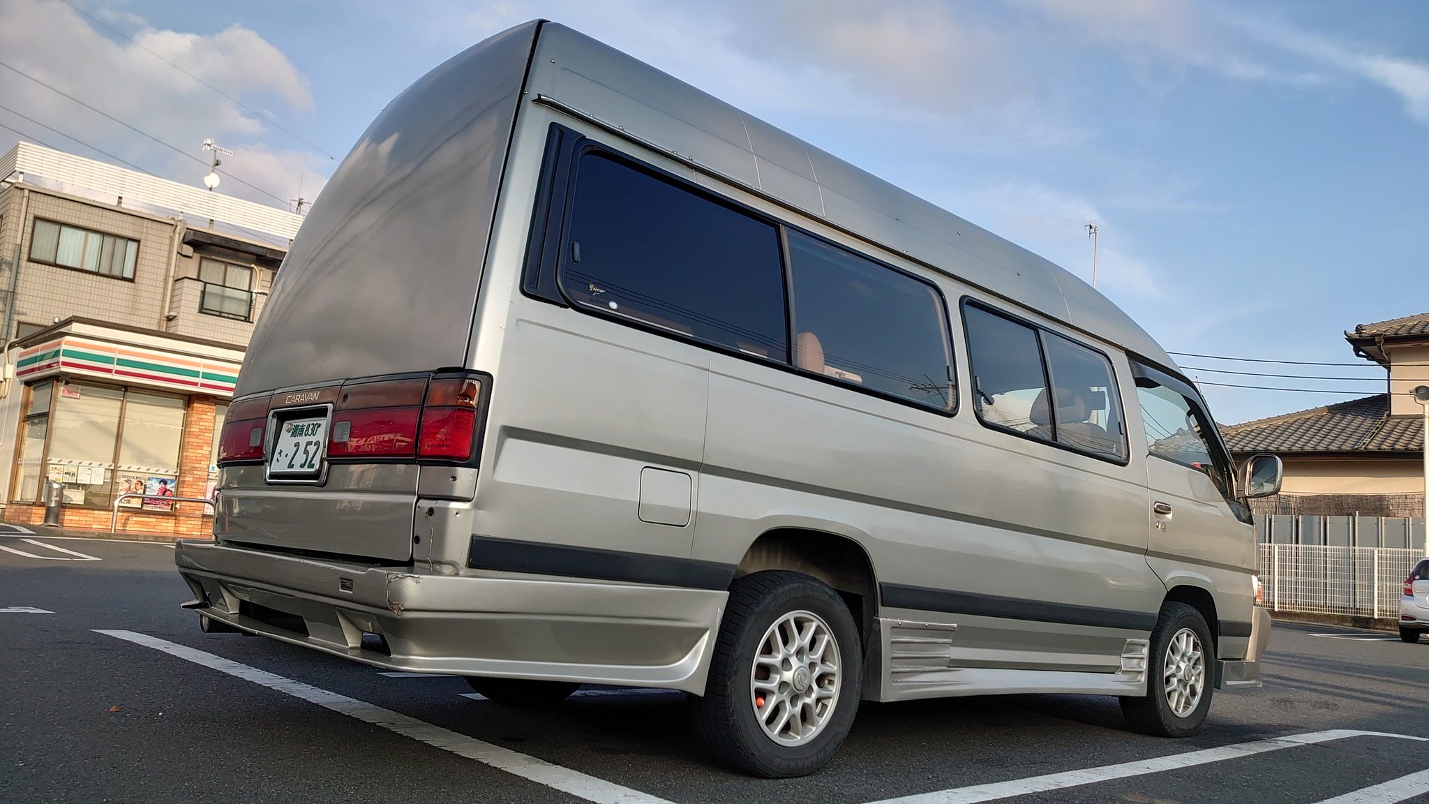 キャラバンe24 ワイパーガード