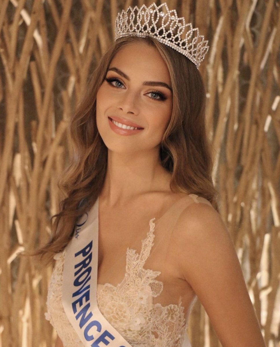 GossipRoomOff's tweet photo. Miss Côte d’Azur et Miss Provence 2020. La région PACA est prête pour #MissFrance ! 👑🇫🇷 https://t.co/tJNZGcs7kG