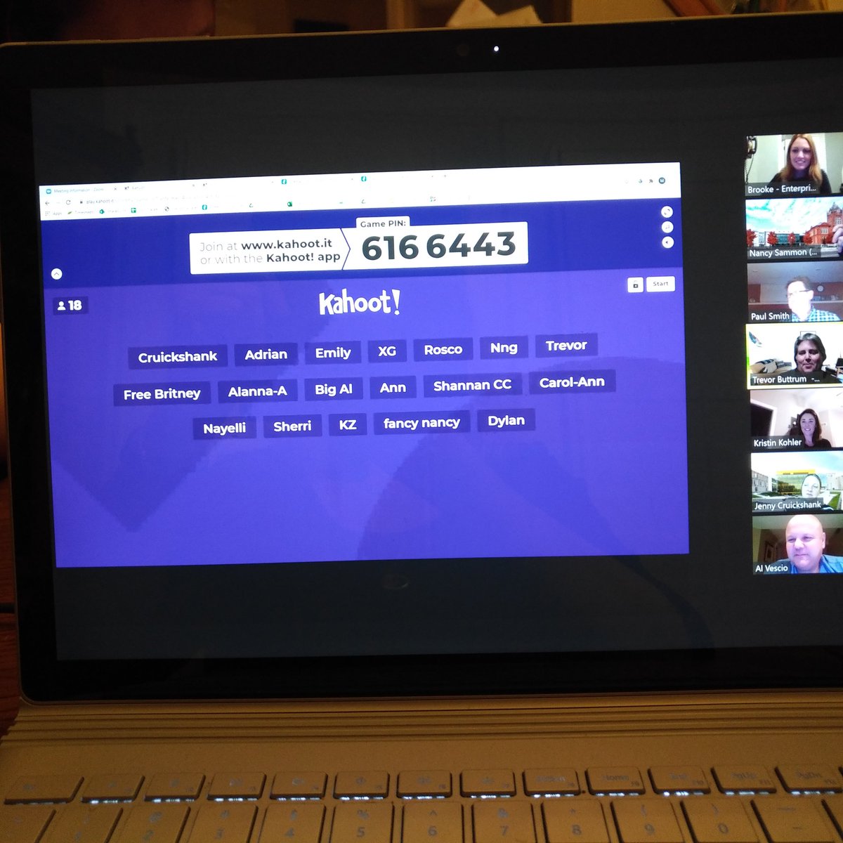 Humphreyyyang's tweet photo. #CACEEgoneviral  Who doesn't love a good game of Yahoo Trivia CACEE style ! https://t.co/xBIwrSzeHm