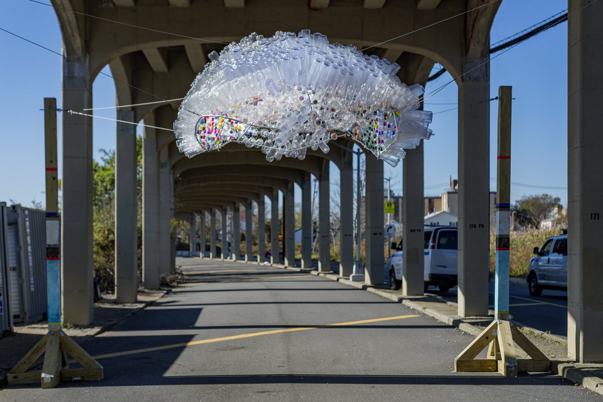 RISERockaway's tweet photo. Check out the Sonic Constellation, created by Dominika Ksel and Camila A. Morales. This sculpture, that's installed right next to our #WellnessWay mural, examines the environmental impacts (both physical and invisible) of our technology driven, consumerist society. https://t.co/MMJVVDWNem